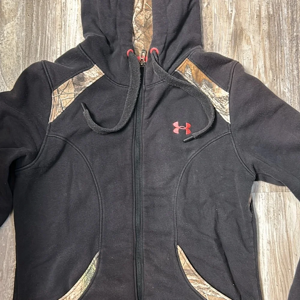 Under Armour - Picture 2 of 6